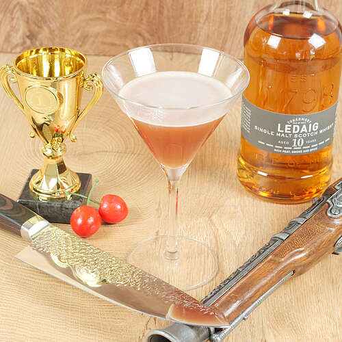 the orange-coloured drink Blood and Sand